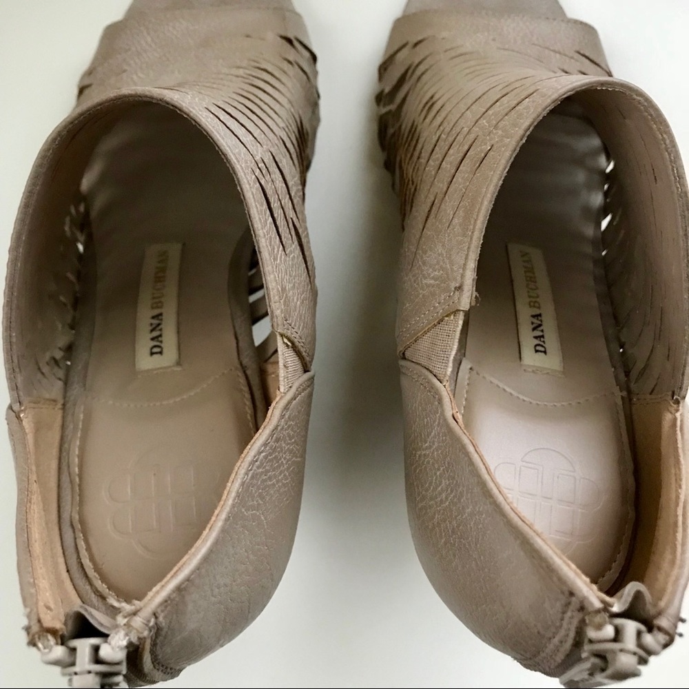 NWOT DANA BUCHMAN Peep Toe Heels (9) - Picture 5 of 7